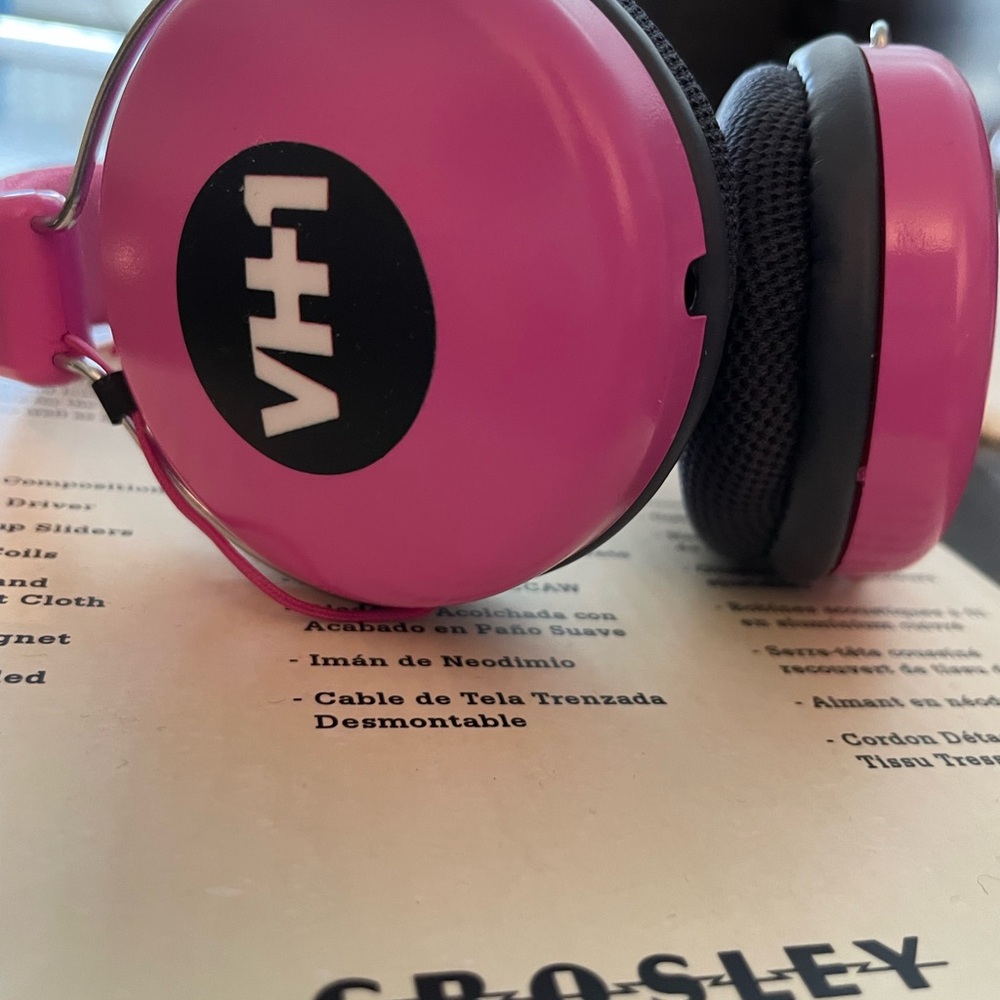 Crosley Pink Stereo Headphones VH1 Branded